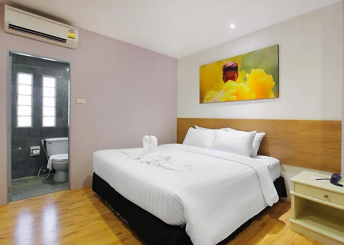 Pula Silom Hotell 3*