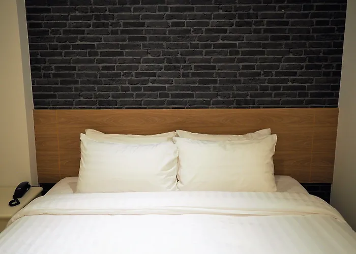 Hotell Pula Silom 3*