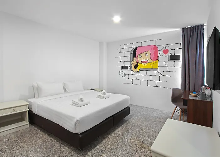 Pula Silom Hotell