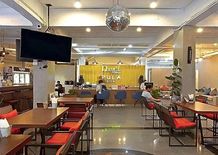 Pula Silom Hotell